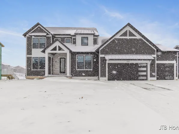 11301 Shoreline Dr #60, Allendale, MI 49401