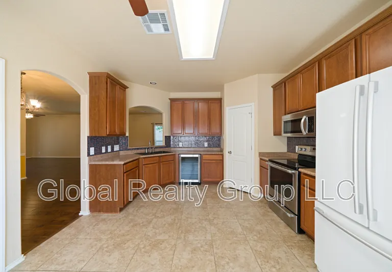 308 Rustic Trl — Photo 14