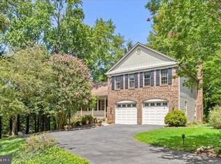 1626 Linway Park Dr, Mc Lean, VA