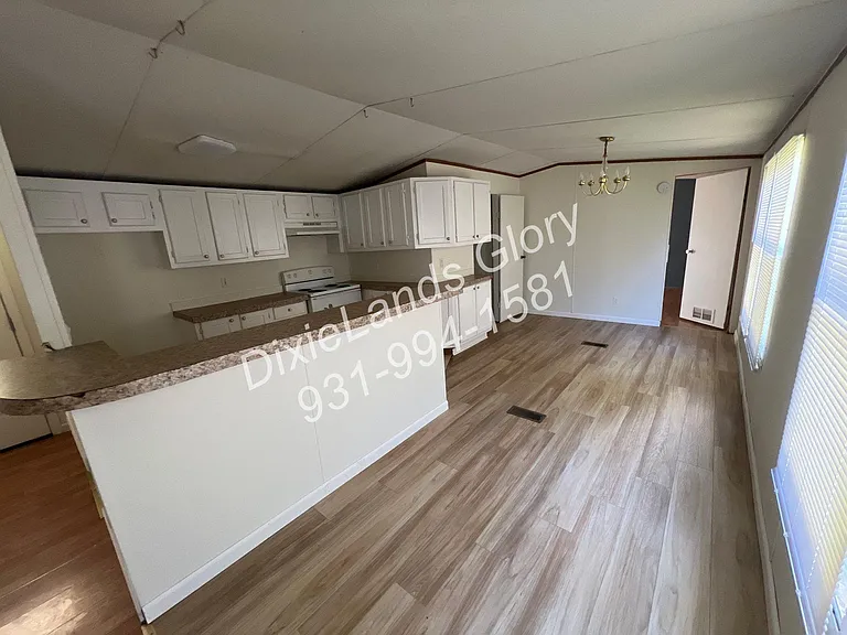 313 Breeding Ln — Photo 9