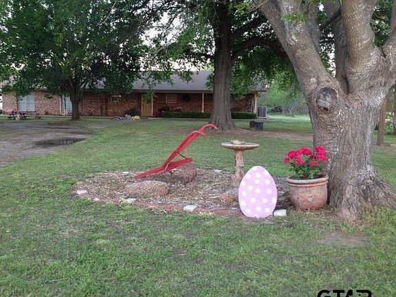 2nd image of 2390 County Road 1081