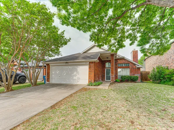 1802 Sunflower Ln, Lewisville, TX 75077