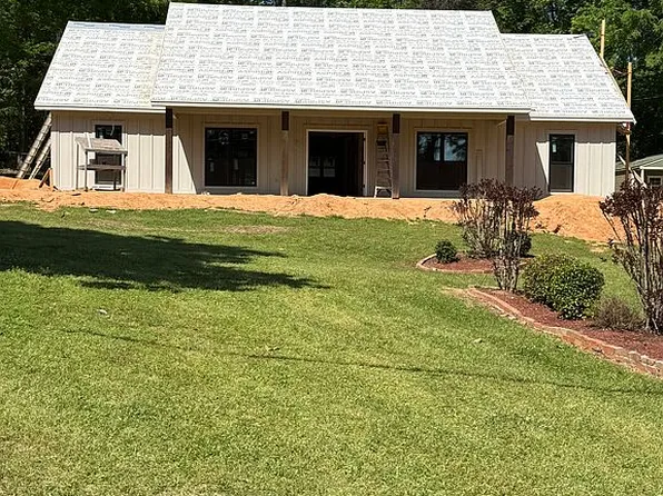 8047 Pinewood Dr, Meridian, MS 39305