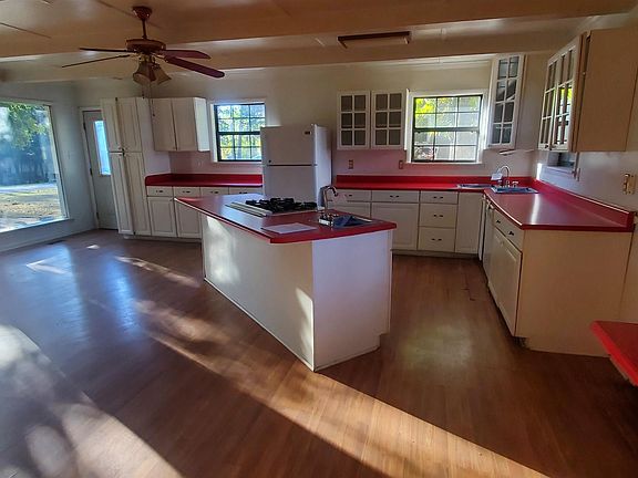 3rd image of 1907 Morningside Dr NW