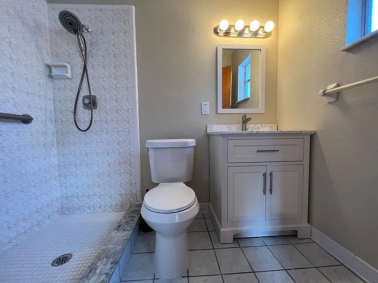 529 Hibiscus Way — Photo 17