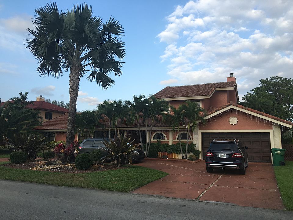 1st image of 19901 E Oakmont Dr