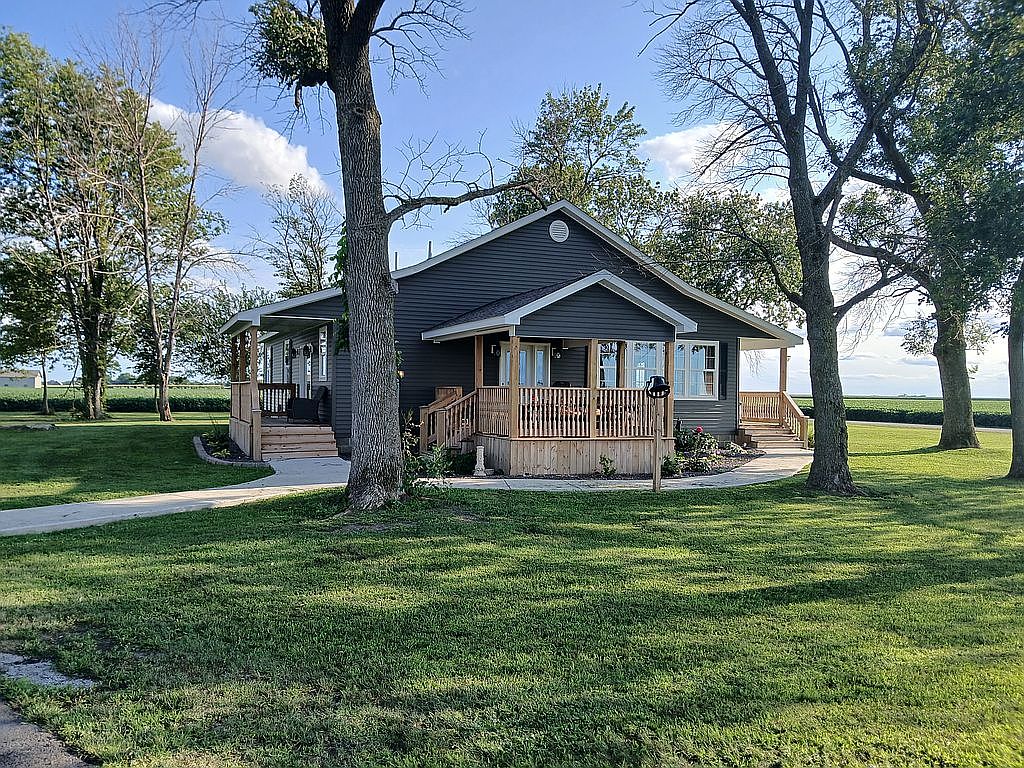 2872 N 1200 East Rd, Moweaqua, IL 62550 | Zillow