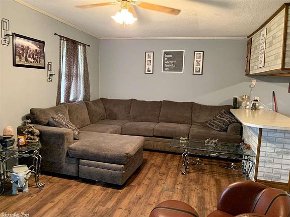5th image of 409 Felicia St