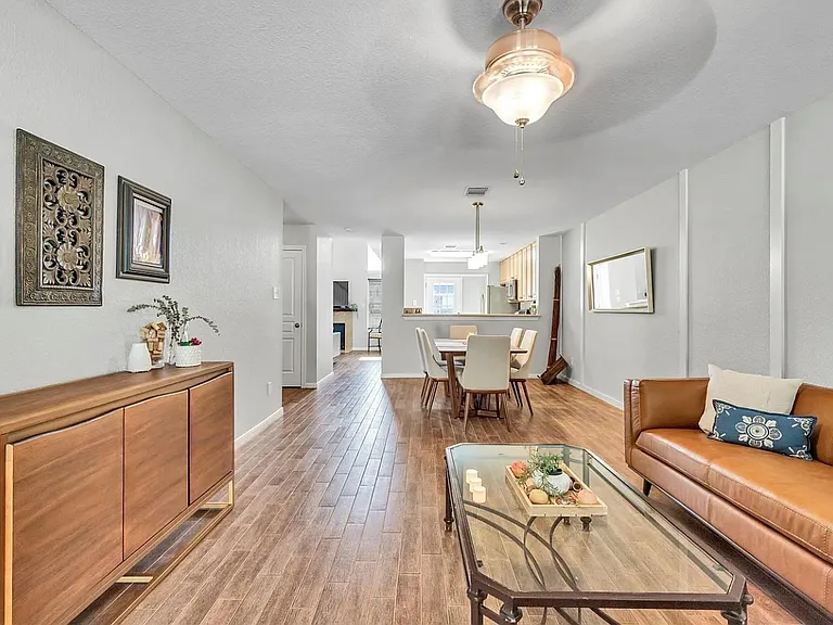 10518 Day Trail Ln — Photo 4