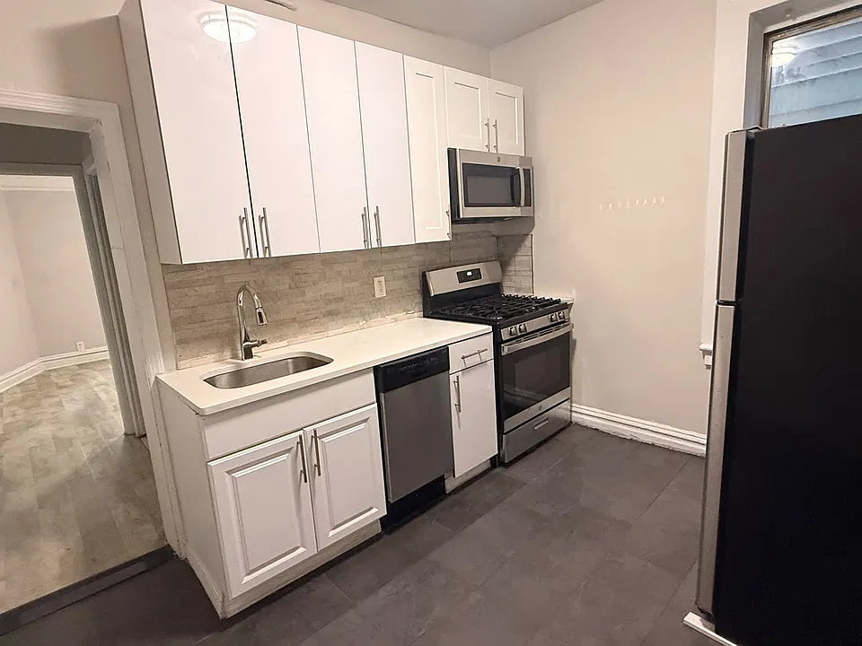 332 61st St #14E