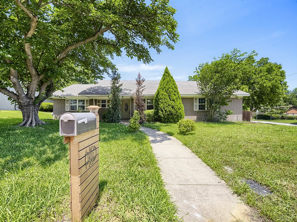 1st image of 917 Stratford Dr
