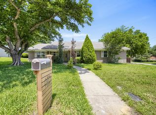 917 Stratford Dr, Bedford, TX 76021