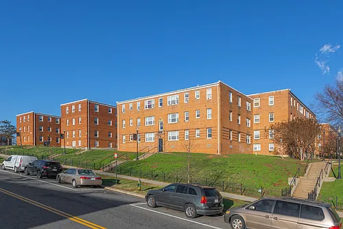 2026 Maryland Ave NE Photo 1