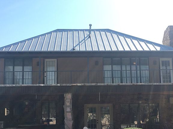 5th image of 2509 Country Club Dr