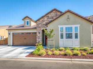 2440 Lombard Ln, Clovis, CA 93619