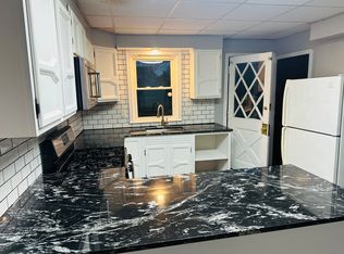 29 Bloomfield St, Pawtucket, RI 02861