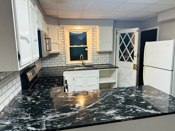 29 Bloomfield St, Pawtucket, RI 02861