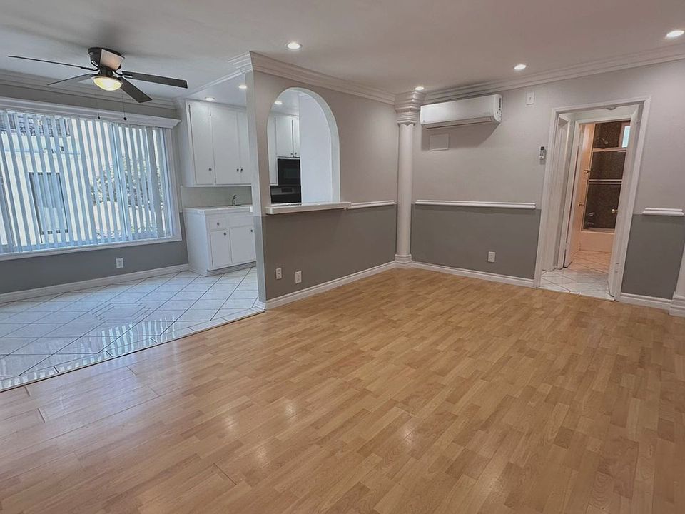 1st image of 1225 N Edgemont St APT 27