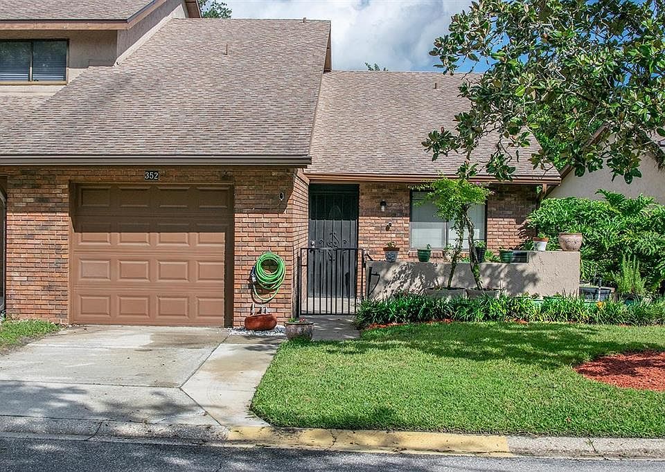 1st image of 352 GOLFSIDE COVE #352