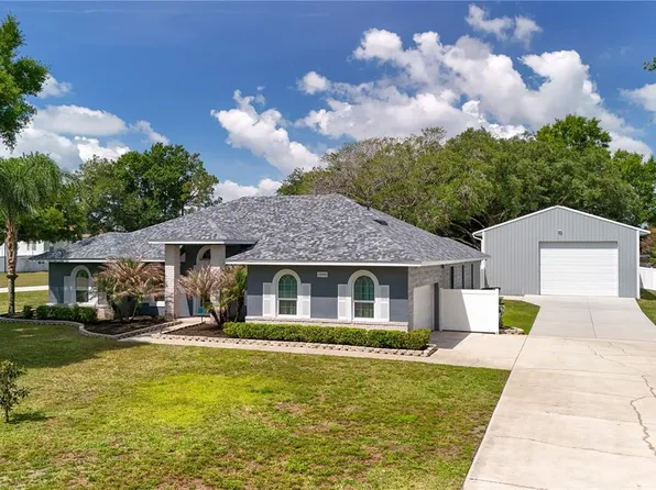 1095 W Lake Hamilton Dr, Winter Haven, FL 33881