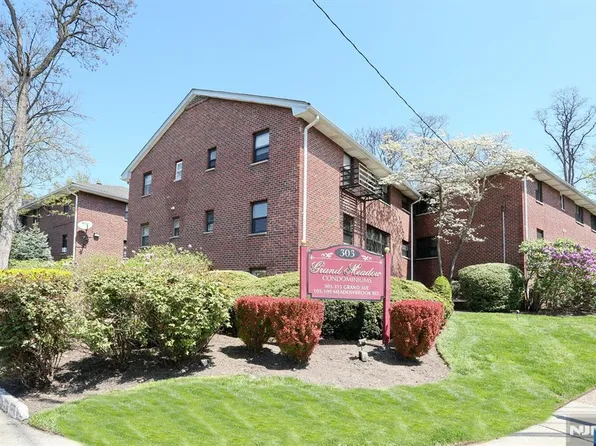 311 Grand Ave #23, Englewood, NJ 07631