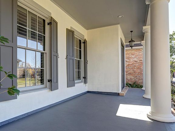 2nd image of 109 Bradbury Xing