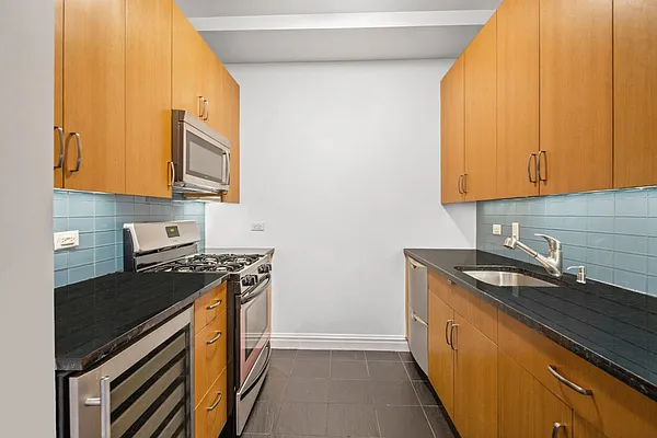 Rented by Keller Williams NYC | media 19