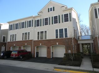 3551 Huntley Manor Ln, Alexandria, VA 22306