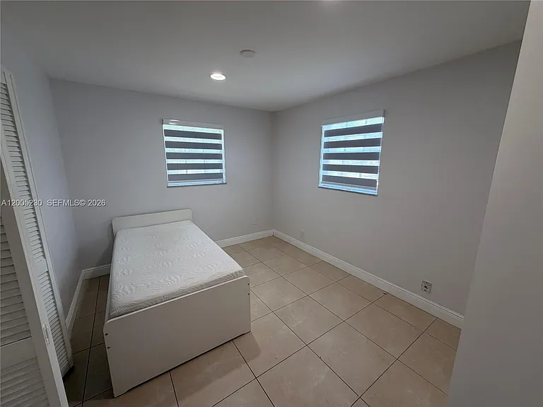 3011 N 74th Ave — Photo 20