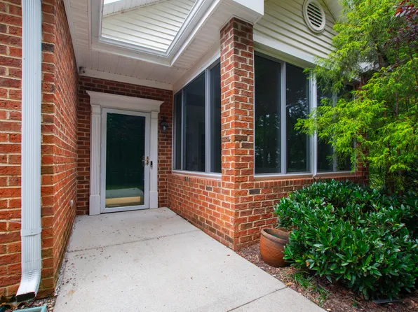 3000 Leith Meadow Ct, Cary, NC 27511