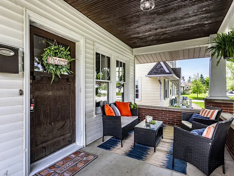 1109 N Bancroft St — Photo 3