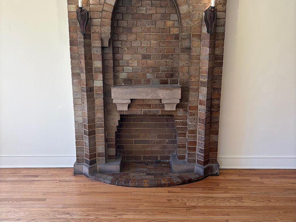1st image of 607 E 10th Ave #12