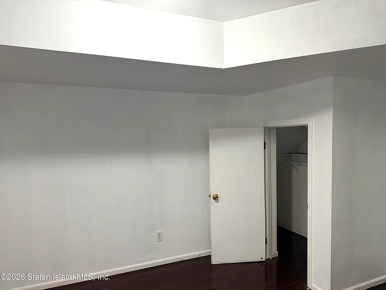223 Buel Ave #B — Photo 5