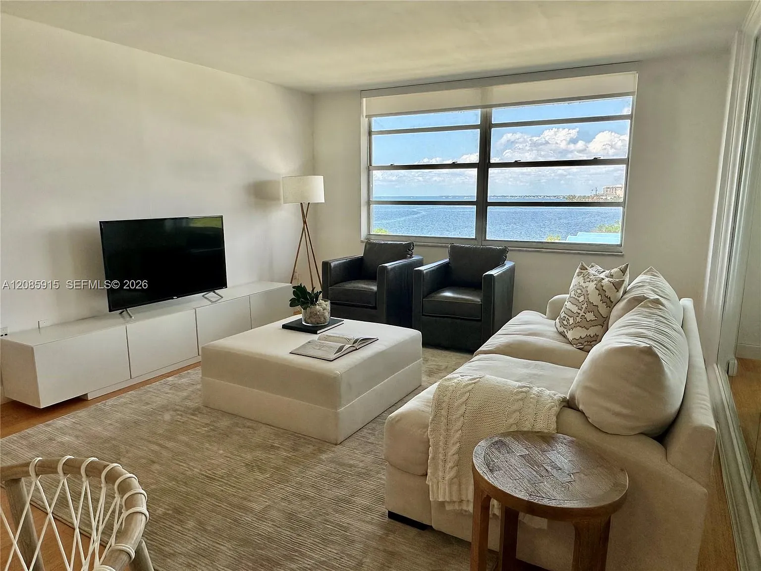 Brickell Biscayne Condo — Photo 2