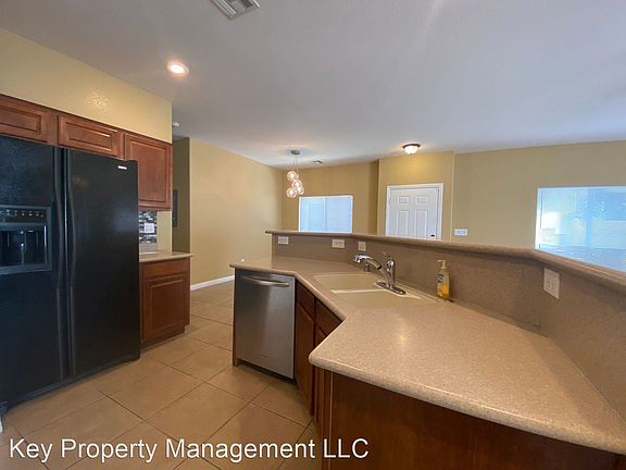 5th image of 10663 Petricola St Unit 103