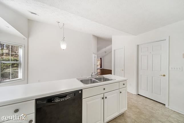 1st image of 1792R Fontana Ln