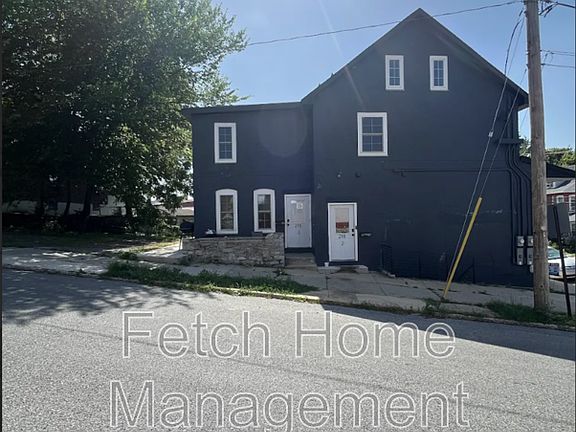 5th image of 218 Walnut St Unit 3