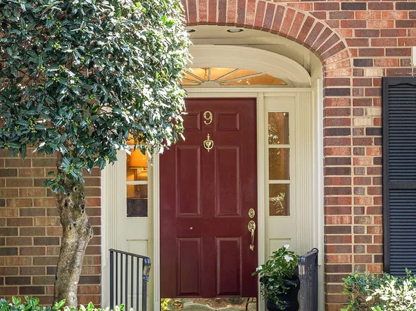 9 Queen Victoria Pl NE, Atlanta, GA 30342