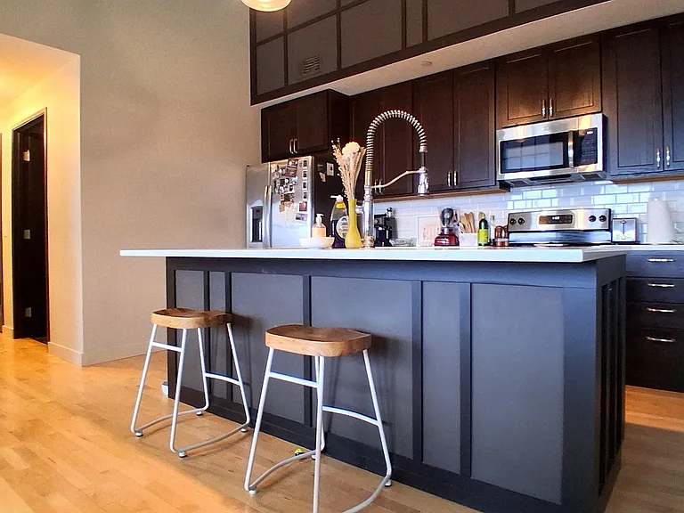 215 N Webster Ave — Photo 24