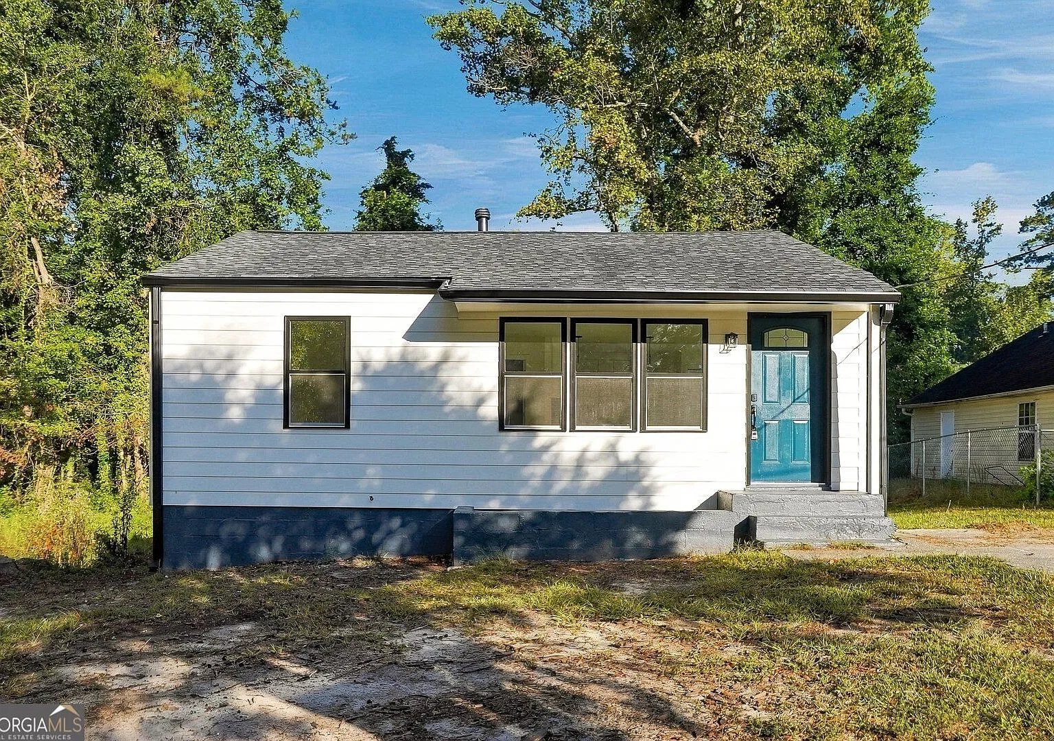 2 bed, 1.0 bath, 696 sqft, $1,600 — Photo 3