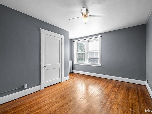 5th image of 4963 Botanical Ave