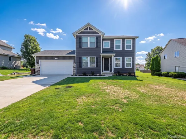 410 Settlers Cv, Tecumseh, MI 49286