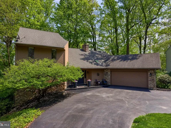 315 Winding Hill Dr, Lancaster, PA 17601