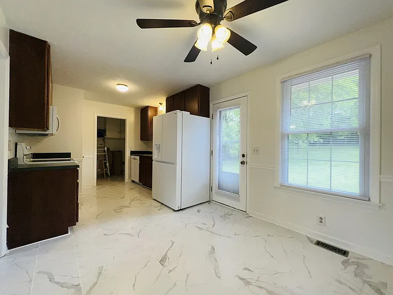 108 Ryan Dr — Photo 4