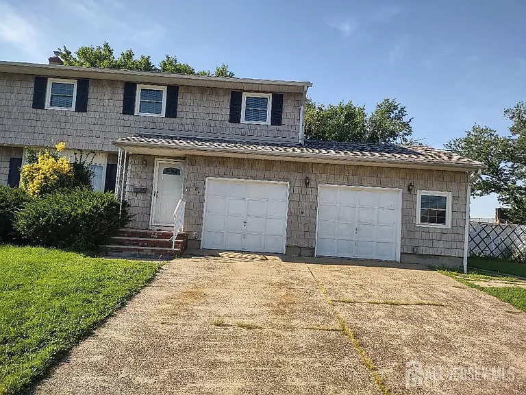 204 Marlin Dr — Photo 2