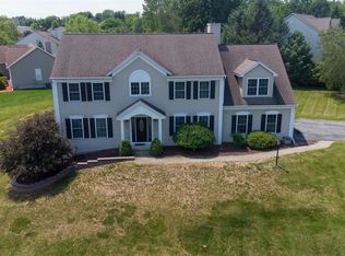 5 Moreland Dr, Mechanicville, NY 12118