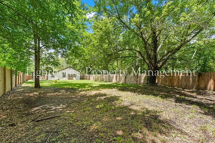 1021 Woodstock Ave — Photo 19
