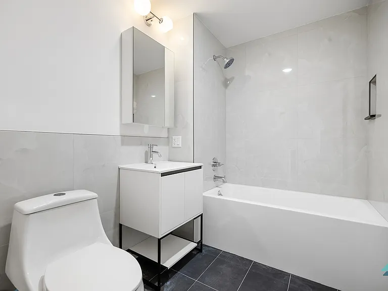 3510 Glenwood Rd #5J — Photo 8
