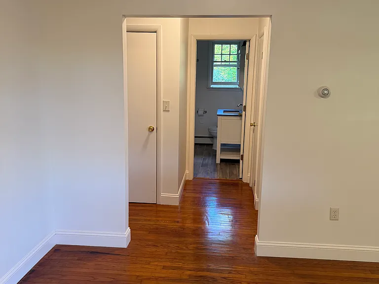 Living Room/Hallway