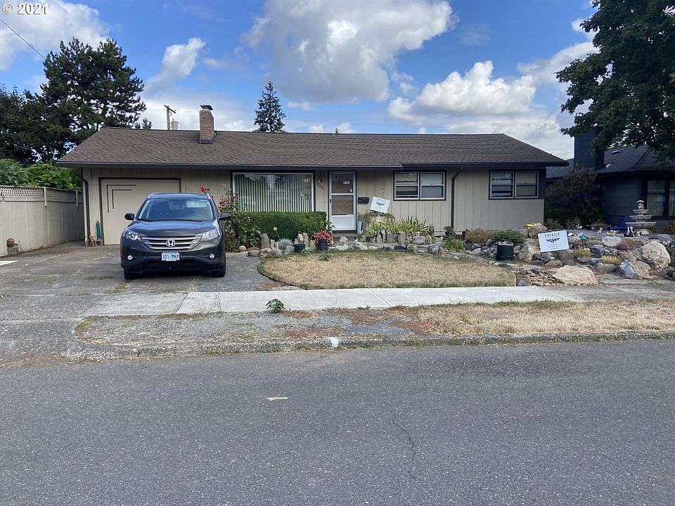2nd image of 11731 NE Knott St